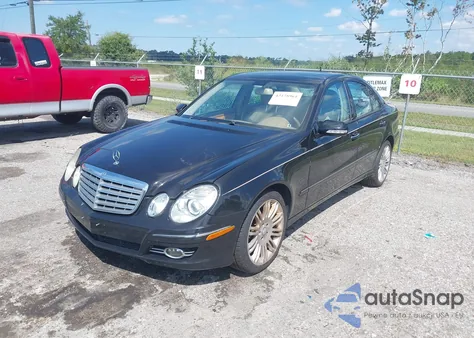 2008 Mercedes-Benz E 350 4Matic z USA, uszkodzony, nr VIN WDBUF87X08B252153